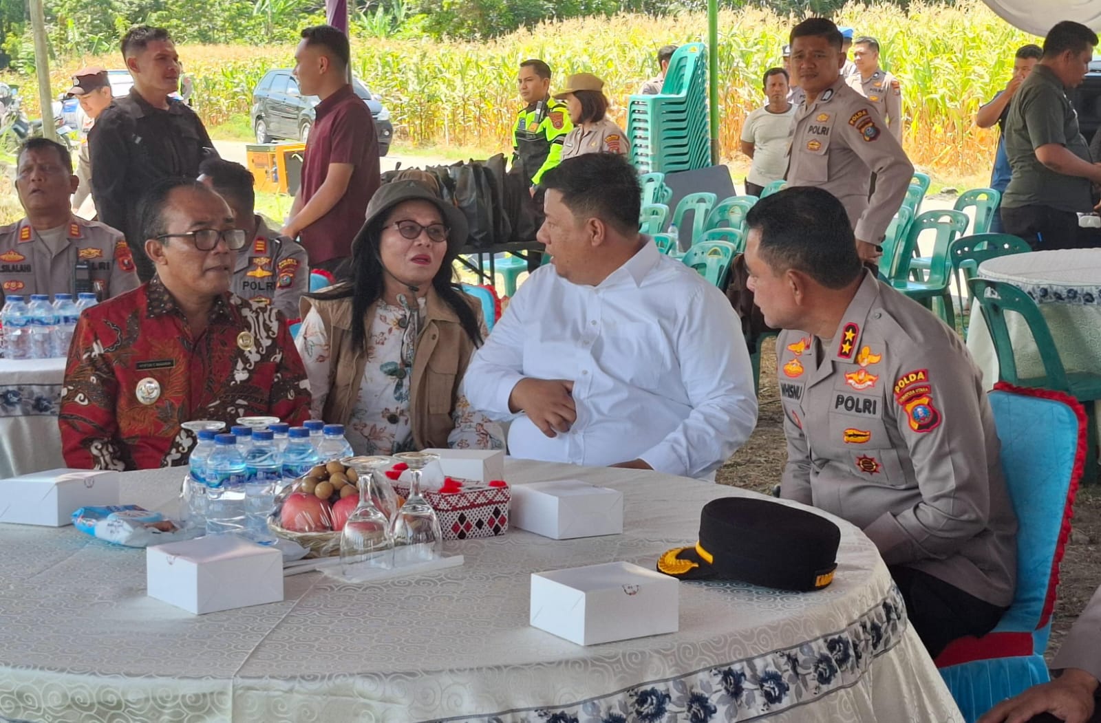 Dukung Presiden, Kapoldasu Bersama Bupati/ Wabup Tinjau Lahan Jagung Di  Simarmata