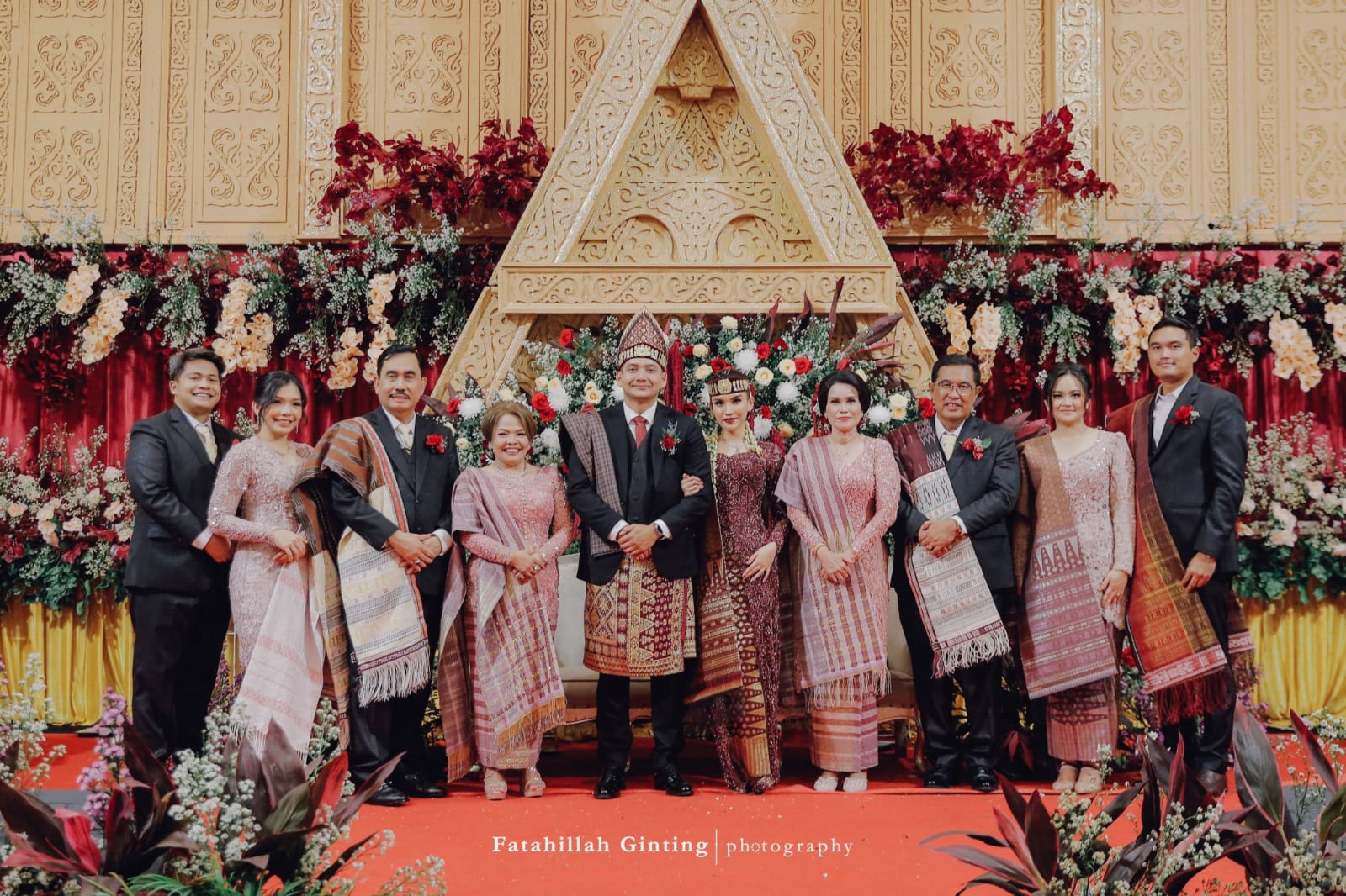 Pesta Adat Batak Putra Hendrik Sitompul Rodrick dan Anggita Sakral dan Meriah