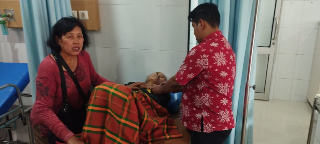 Polsek Perbaungan Gerak Cepat Respon Call Centre 110 Bantu Warga Lansia, Alami Sesak Napas di Depan Kantor Polisi