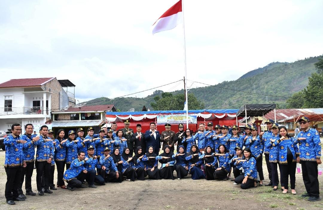 Bupati Samosir Inspektur Upacara Peringatan Hari Pahlawan ke-80