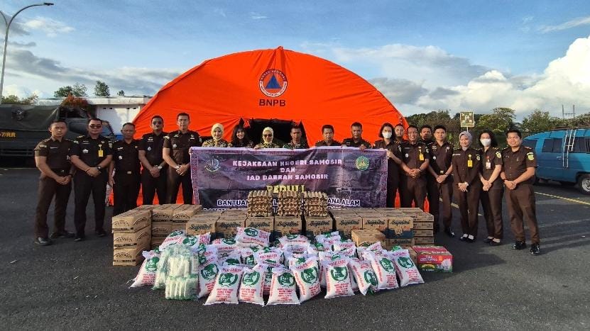 Kajarii Samosir Salurkan Bantuan Kemanusiaan untuk Korban Bencana di Taput