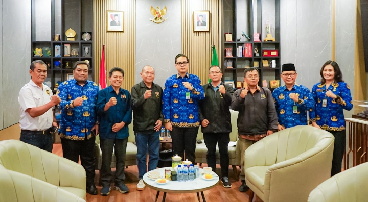 Wali Kota Medan Terima Audiensi Panitia Natal PWI Sumut, Tegaskan Sinergitas Keberagaman Kunci Pembangunan Kota Medan 