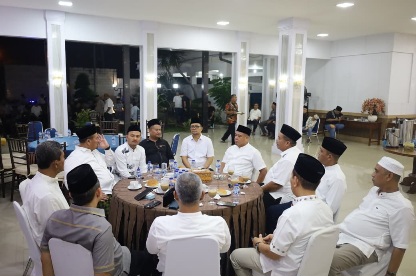 Wali Kota dan Wakil Wali Kota Tanjungbalai Hadiri Takziah di Rumah Dinas Bupati Asahan