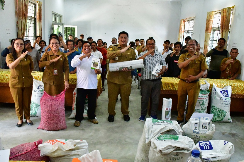 Kolaborasi Sumut Berkah, Bupati Samosir Dukung Petani dengan Bantuan Bibit Unggul