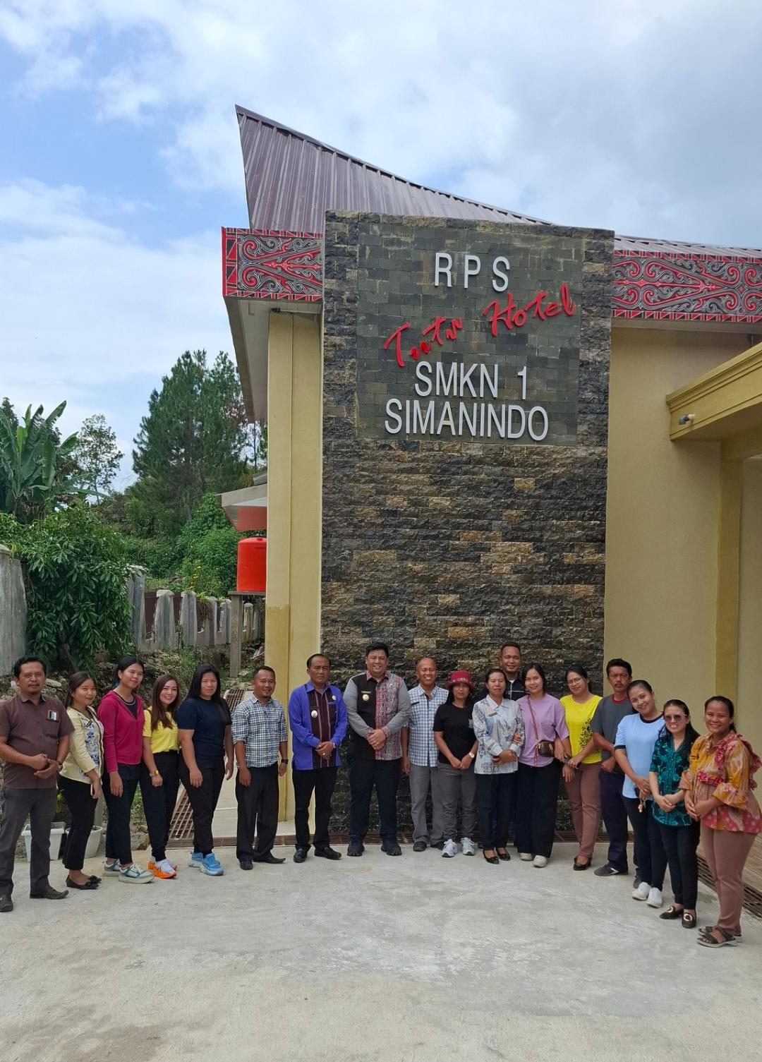 Kejar SMK Pariwisata Unggulan, Bupati Samosir Blusukan ke Tuktuk Siadong :  Pembebasan Lahan Harus Tuntas