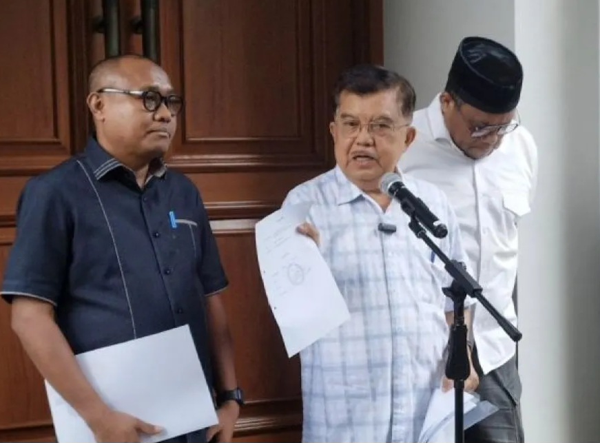 JK Bantah Tudingan Dirinya Danai Pihak-Pihak Persoalkan Ijazah Jokowi