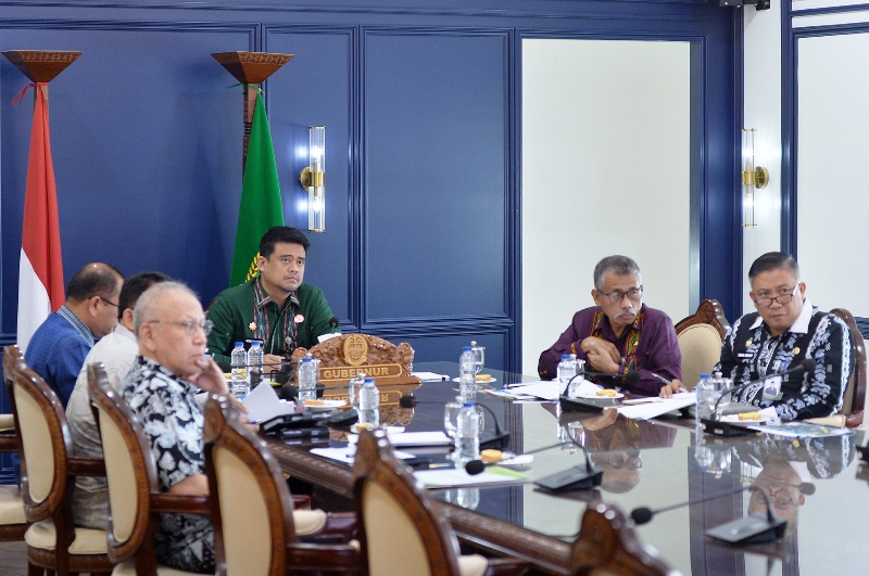 Gubsu Hadiri Rapat Percepatan Rehabilitasi Bencana Sumatera