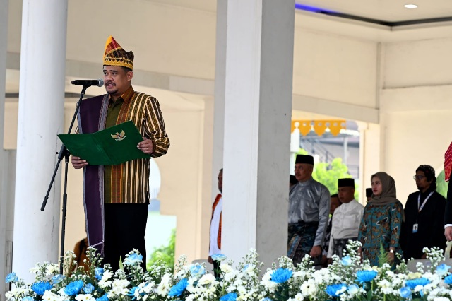 Hardiknas 2026, Gubsu Minta Kenaikan Gaji Guru Tiap Tahun