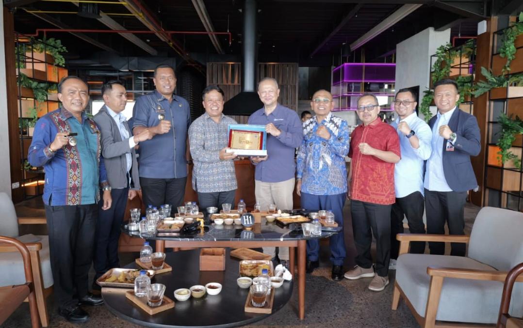Serap Strategi Pariwisata Bali, Wabup Ariston: Danau Toba Harus Punya Zonasi Kuat
