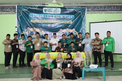 Jadi Pembicara LKM Himmah, Plh Wali Kota Tanjungbalai Berbagi Ilmu tentang Membangun Karakter