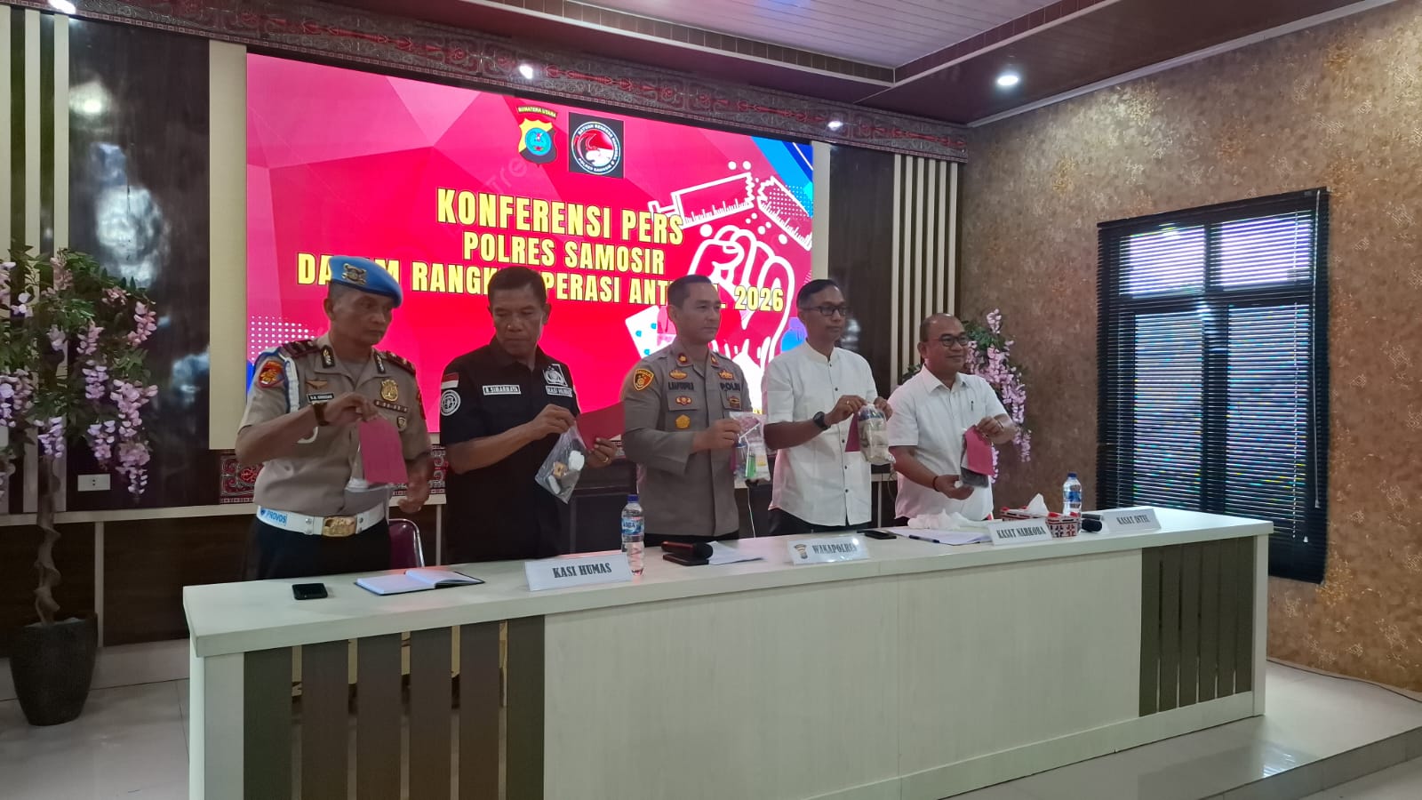 BREAKING: Polres Samosir Gagalkan Peredaran Sabu & Ganja, 7 Pengedar Ditangkap