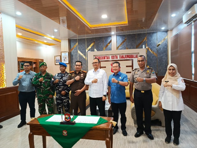 Pemko Tanjungbalai dan Forkopimda Tandatangani Komitmen Bersama, Wujudkan SPMB Ramah 2026/2027 Bersih
