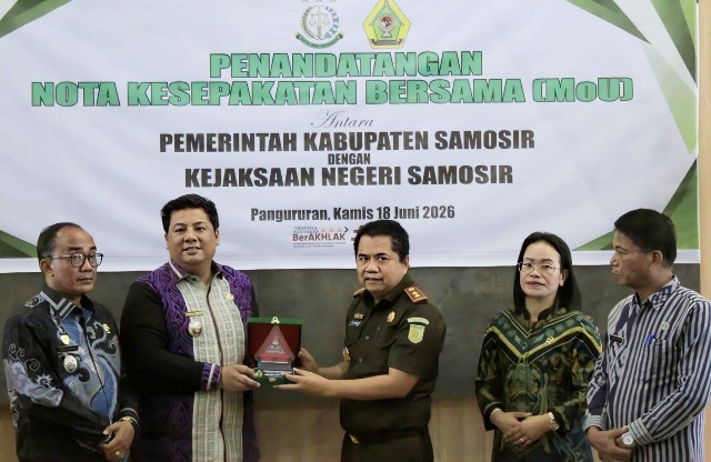 Kolaborasi Makin Solid! Pemkab & Kejari Samosir Teken MoU Datun, Dijamin Aman Hukum