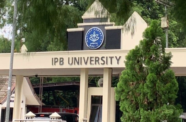 Di Hadapan Wisudawan IPB, Wamenkop Ajak Generasi Muda Lirik Koperasi