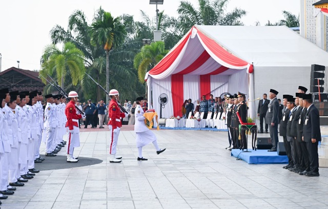 Pimpin Upacara Penurunan Bendera, Wagub Surya Gaungkan Semangat Kolaborasi untuk Percepat Pembangunan Sumut