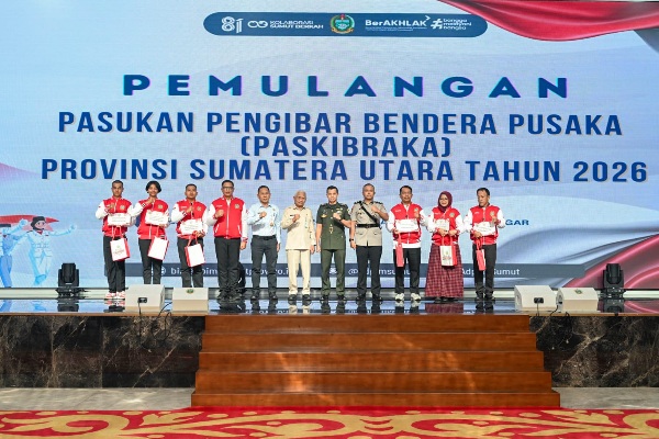 Tuntas Jalankan Tugas HUT Ke-81 RI, Wagub Sumut Lepas Pemulangan 74 Paskibraka