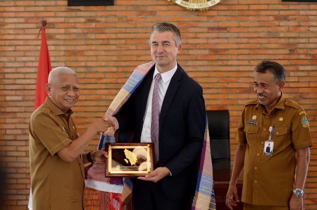 Wagub Surya Tawarkan Potensi Investasi Sumut kepada Duta Besar Belgia