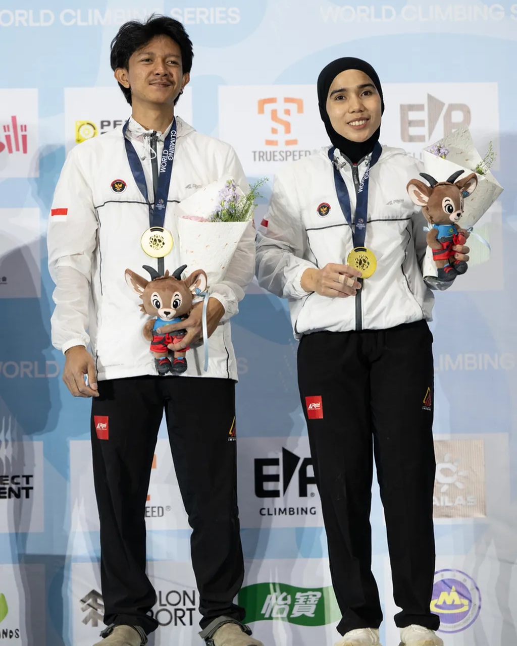 Raharjati/Rajiah Sabet Emas Speed Relay Campuran Seri Guiyang